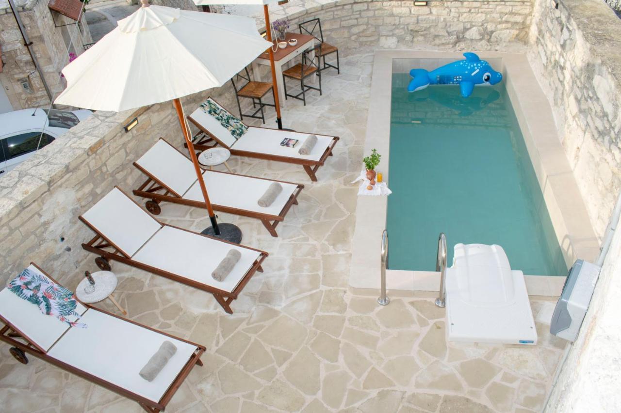 Margarita Mansion, With Private Heated Pool! Kalandares